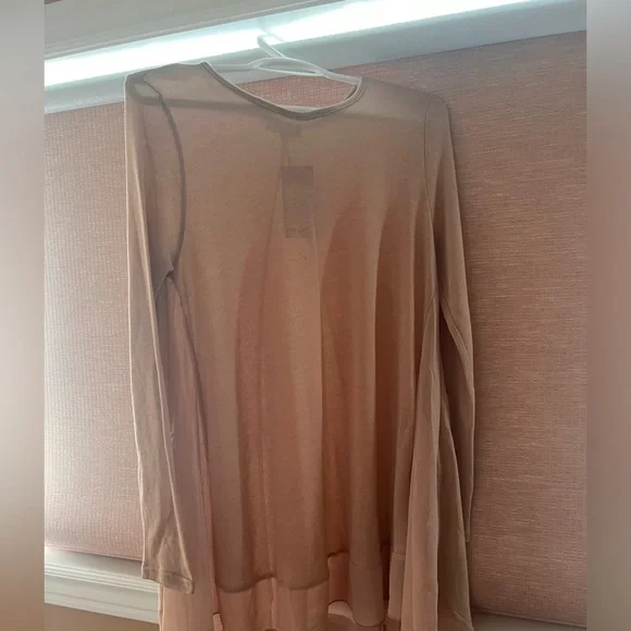 Beautiful top! - Picture 2 of 3